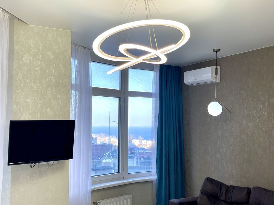 2-кімнатна VIP, 44 Перлина, 3 пов., до моря 5 хв.