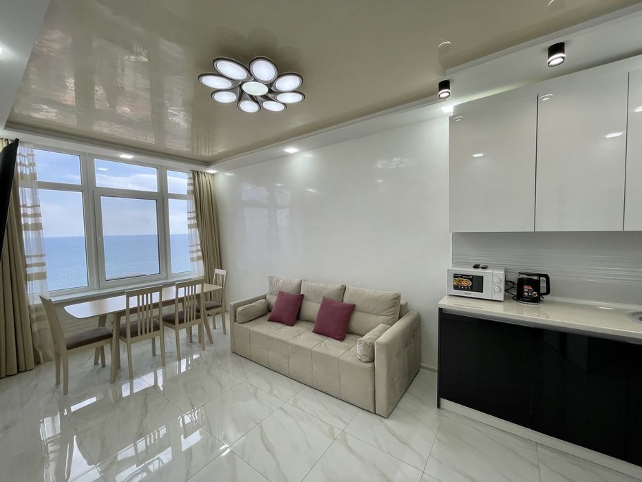 2-кімнатна VIP, паркінг, 44 Перлина, 17 пов., до моря 5 хв.